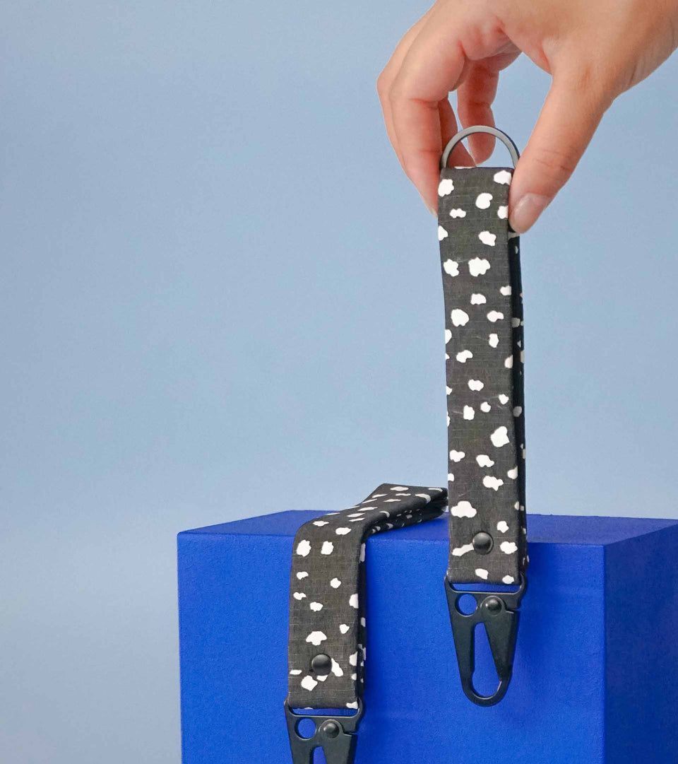 Notabag Keychain – Black Sprinkle - Notabag USA